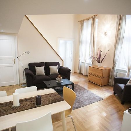 Agora Apartment Budapest Bagian luar foto