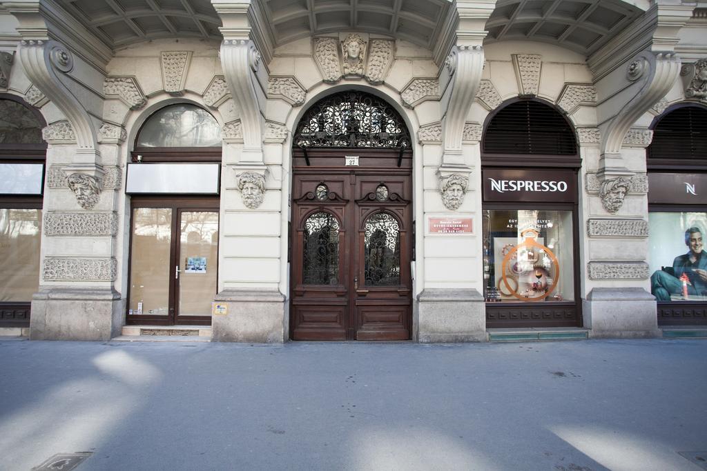 Agora Apartment Budapest Bagian luar foto